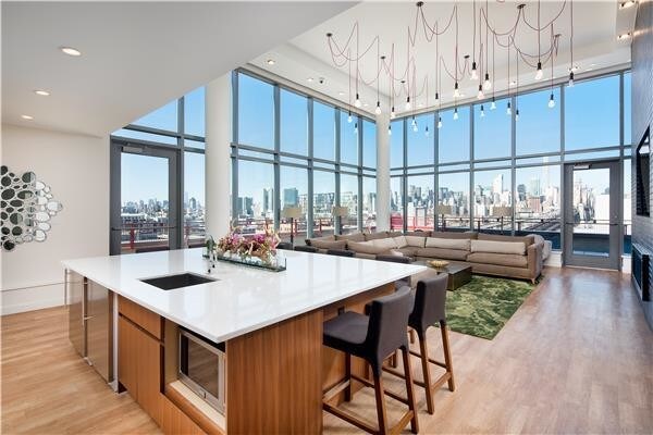 Building Photo - 4142 24th St