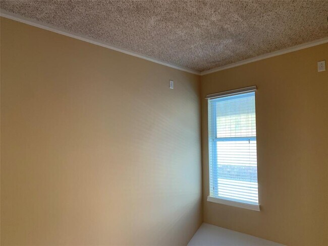 Building Photo - 18714 Dovewood Springs Ln
