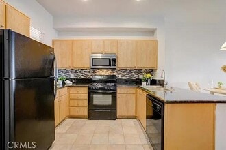 Building Photo - 2742 Cabrillo Ave