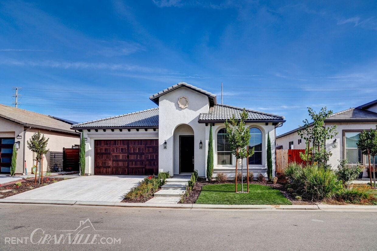 Primary Photo - Newer Granville located within Clovis Unif...