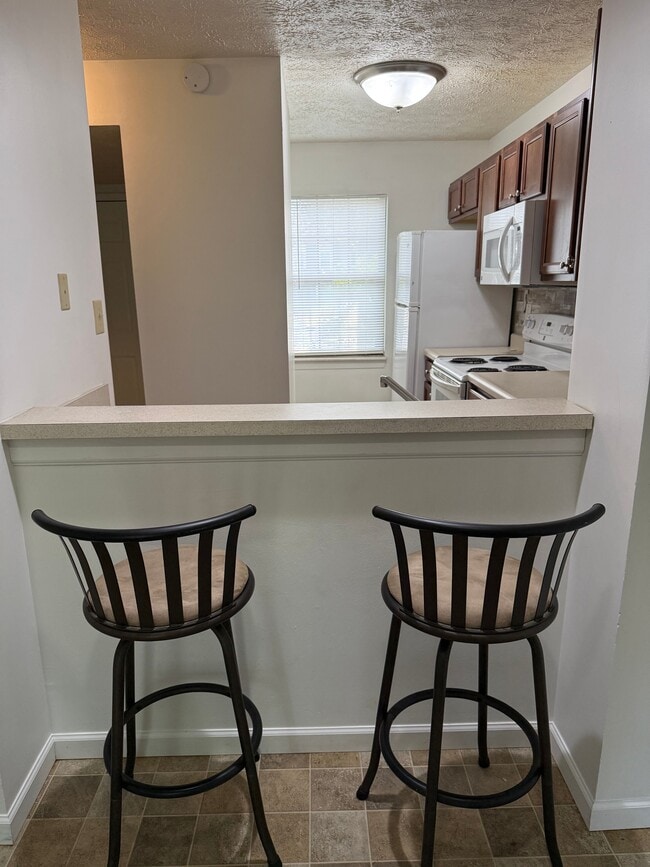 Building Photo - 517 E Graham Pl