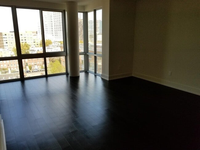 Foto del edificio - 201 Marin Blvd