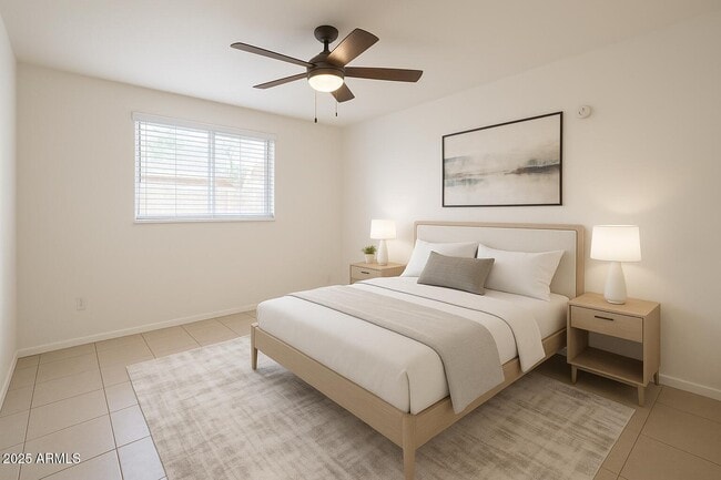 Building Photo - 5107 E Oak St