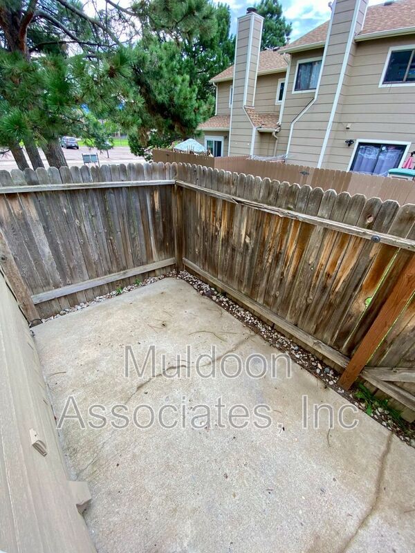 Foto del edificio - 3229 Bridgewater Dr
