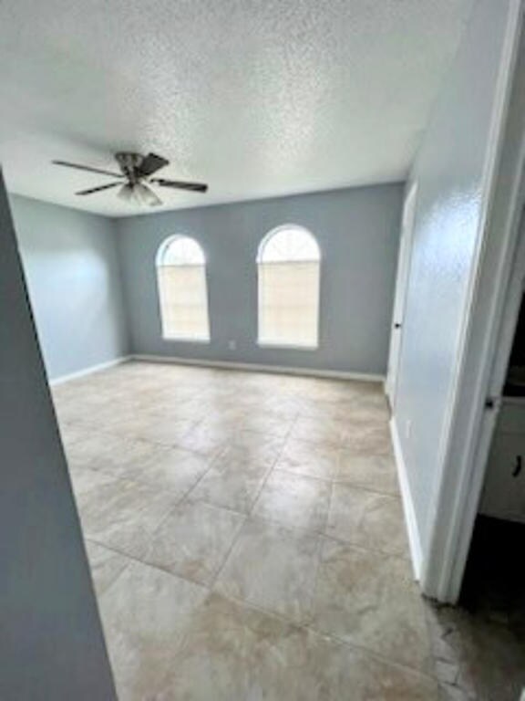 Building Photo - 2327 Tiffany Dr