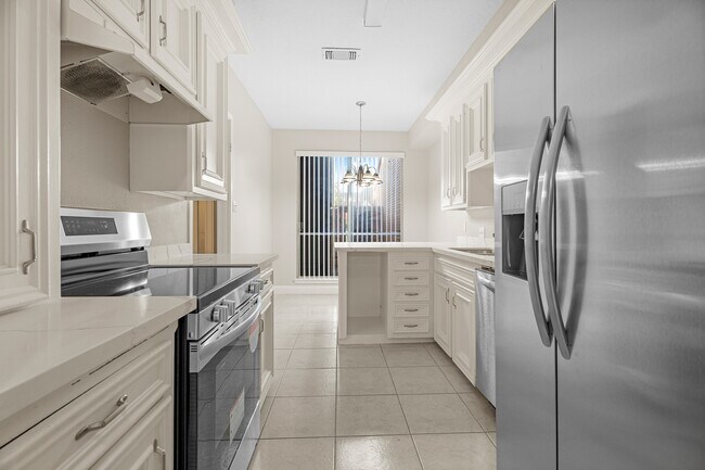 Foto del edificio - 304 E Adoue St