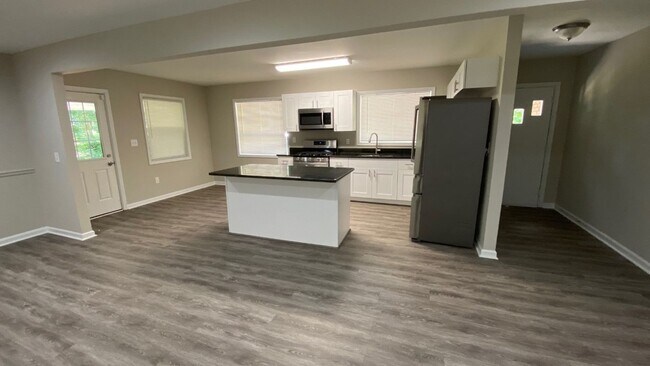 Foto del edificio - CHRISTMAS LEASING SPECIAL, 1st FULL MONTH ...