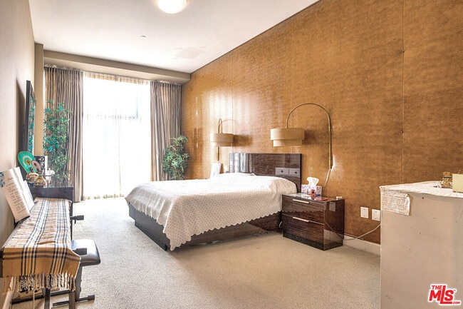 Foto del edificio - 3223 W 6th St