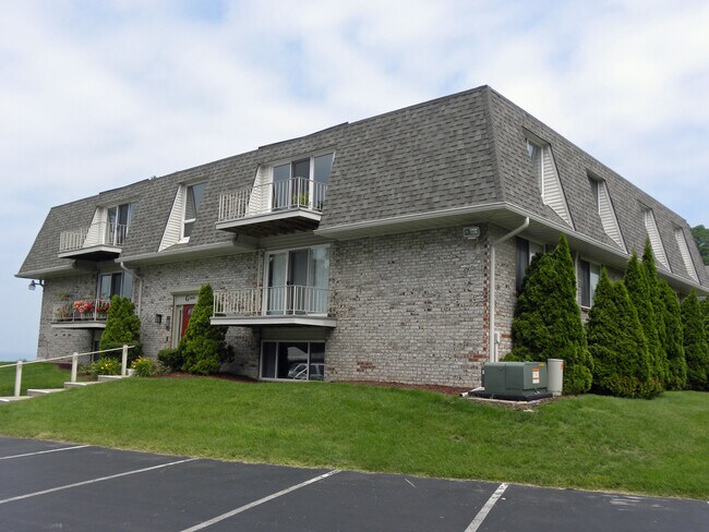 Foto del edificio - 3622 Lakeshore Dr