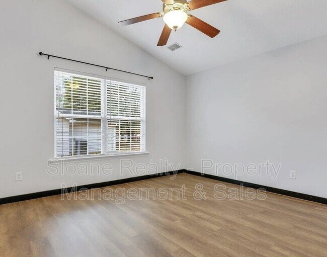 Foto del edificio - 7883 Park Gate Dr