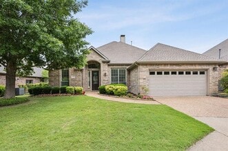 Building Photo - 814 Barton Springs Dr