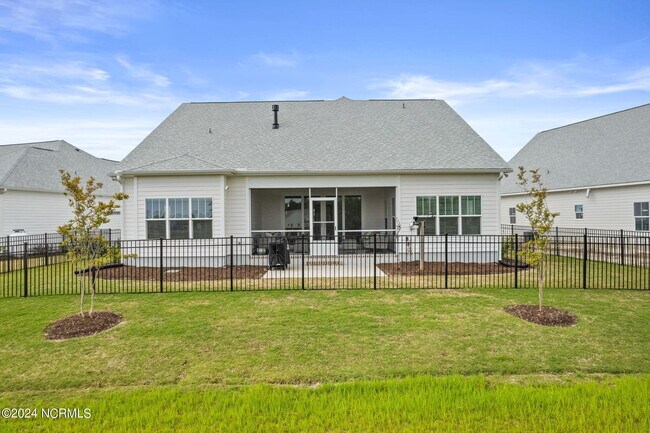 Building Photo - 1601 Ladera Pt