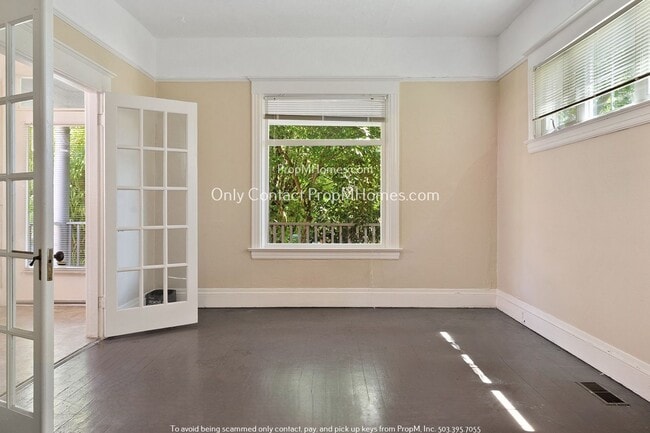 Building Photo - Charming 3 Bedroom Sanctuary in Eliot Neighborhood!