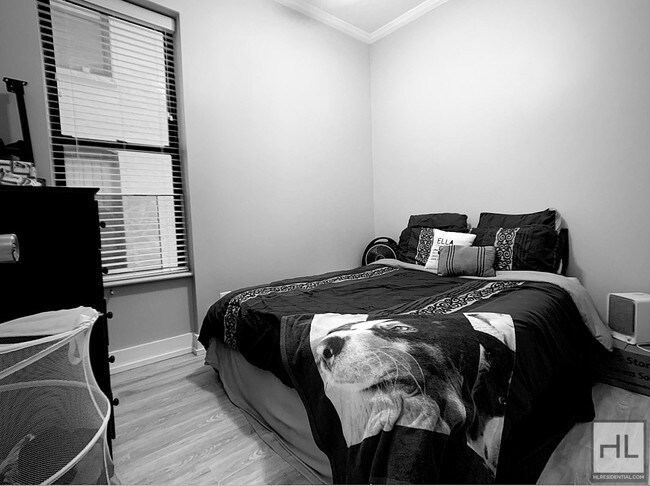 Building Photo - 1-bdrm w/yard and minutes from prospect park