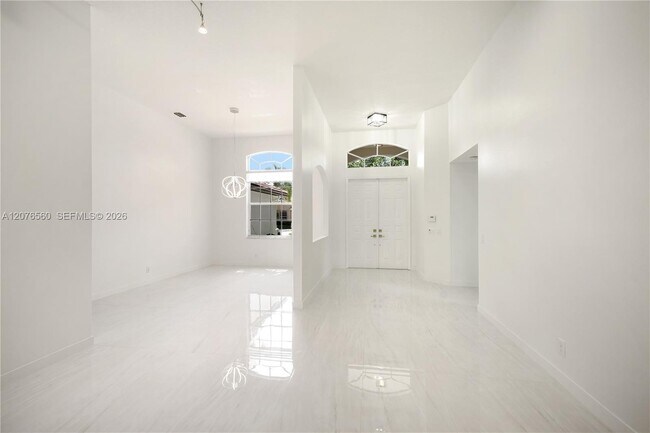 Foto del edificio - 2527 Jardin Dr