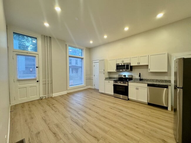 Photo - 335 W McMillan St Apartment