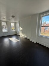 Building Photo - 351 Smyser St