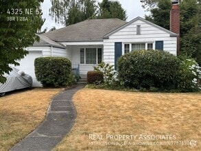 Building Photo - 4325 NE 57th St