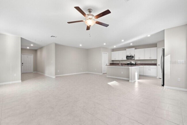 Building Photo - 5245 White Chicory Dr