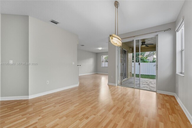 Building Photo - 2238 SW 125th Ave