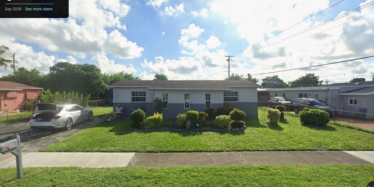 Foto principal - 20901 NW 31st Ave