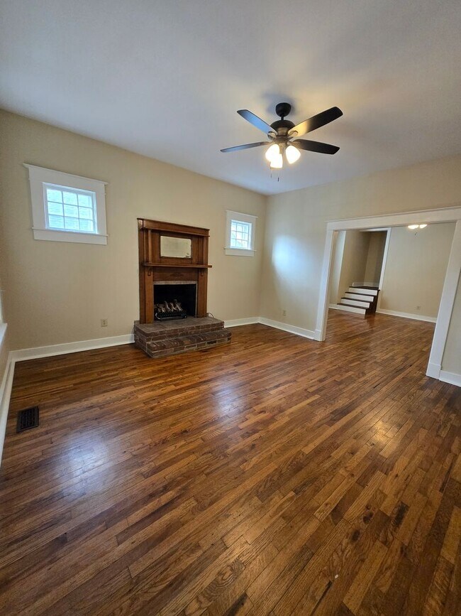 Building Photo - Historic Midtown Gem | 5 Bedrooms • 3 Baths • Screened Porch