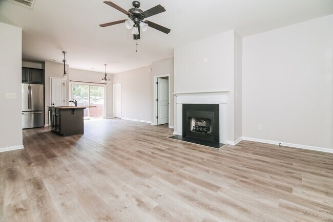 Building Photo - 62 Dropseed Ln