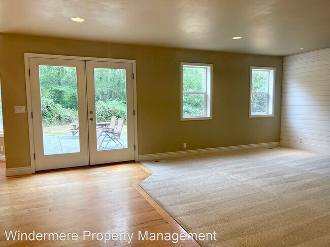 Foto del edificio - 3 br, 2.5 bath House - 3083 NE Lincoln Rd