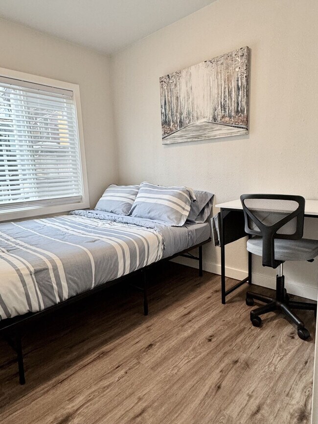 Foto del edificio - 3219 Beacon Ave S