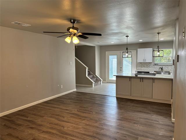 Foto del edificio - 4200 Oak Country Dr