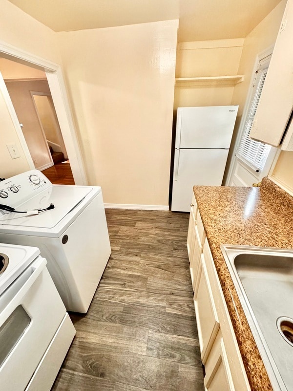 Foto del edificio - 3429 Ryburn Rd