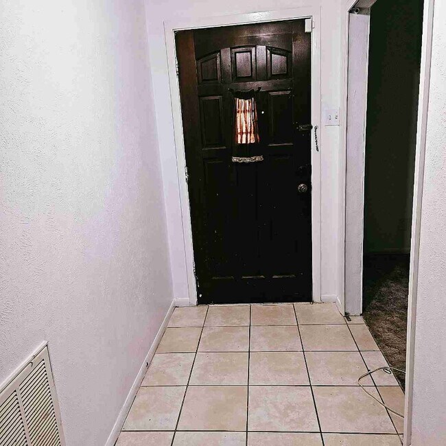 Foto del edificio - 6730 Westgate Dr
