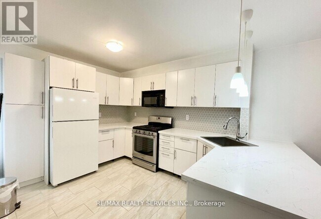 Building Photo - 48 Chambers Ct