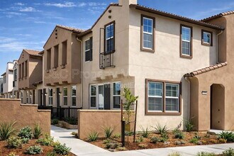 Building Photo - 40402 Calle Real