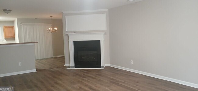 Foto del edificio - 757 Crestwell Cir