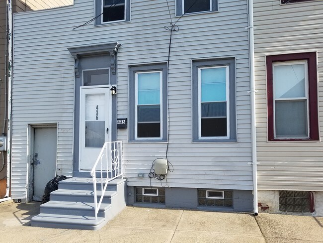 436 Liberty St Camden, NJ 08104 - Alquileres en Camden, NJ