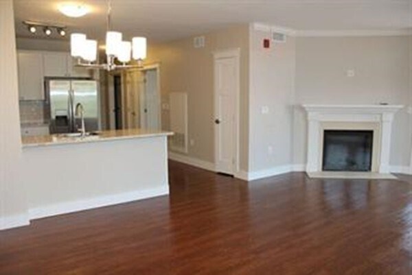 Foto del edificio - 978 Worcester St