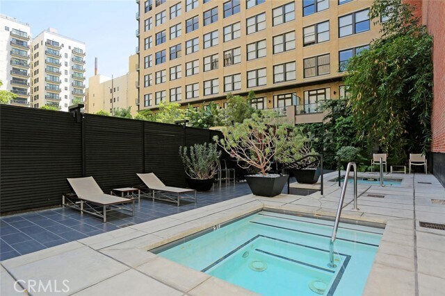Foto del edificio - 460 S Spring St