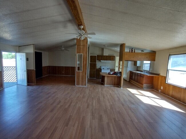 Building Photo - 189 Private Rd 3376G