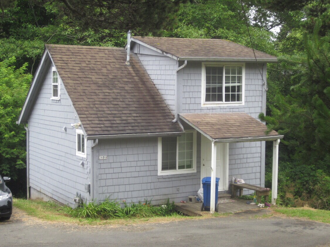 Building Photo - 2870 NE Hwy 101