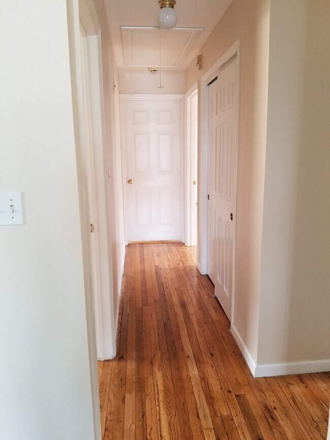 Foto del edificio - 96 Birch Rd