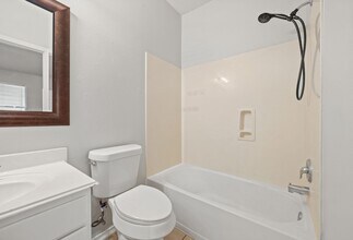 Building Photo - 2746 Grahamwood Ln