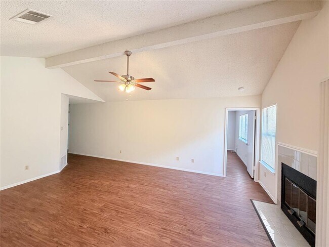 Building Photo - 4141 Stonecroft Dr