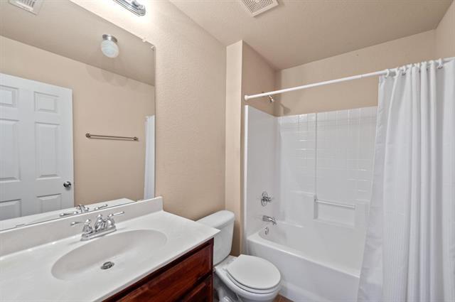 Building Photo - 2632 Triangle Leaf Dr