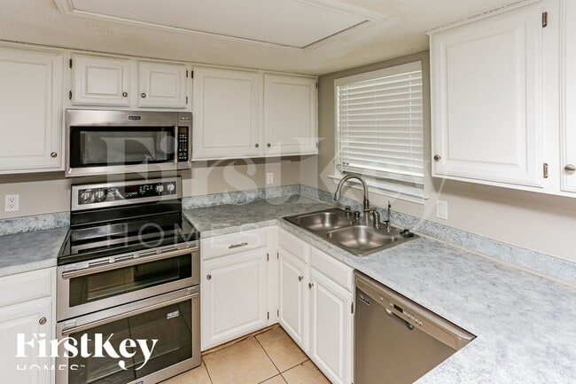 Building Photo - 1317 Nicole Way