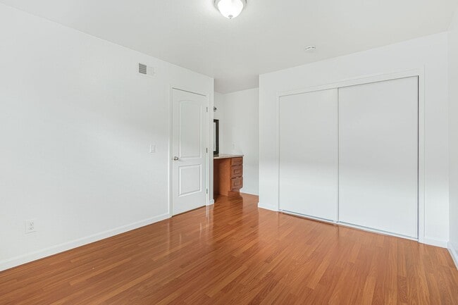 Photo - 248 Greendale Way Apartment