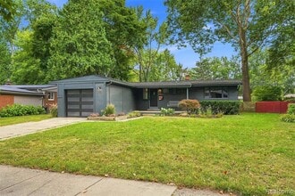 Building Photo - 1011 Brooklawn Dr