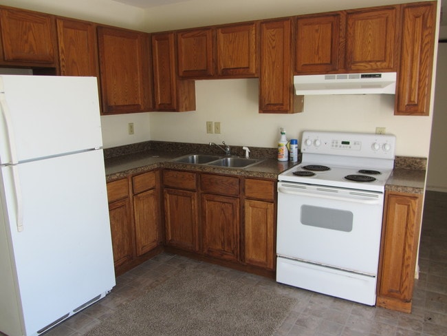 Building Photo - 1226 Mt Vernon Dr