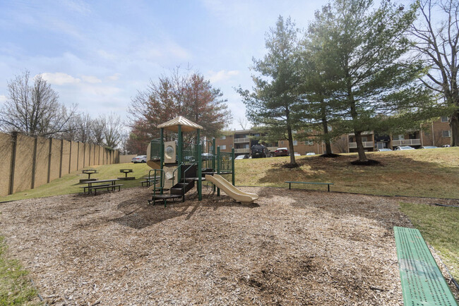 Building Photo - Chesapeake Landing