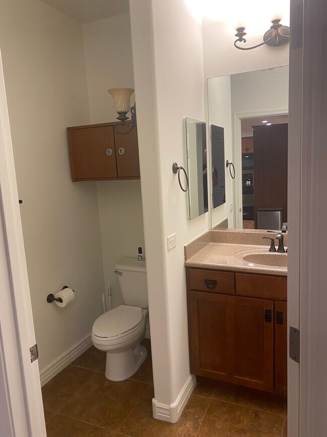 Building Photo - 5450 E Deer Valley Dr